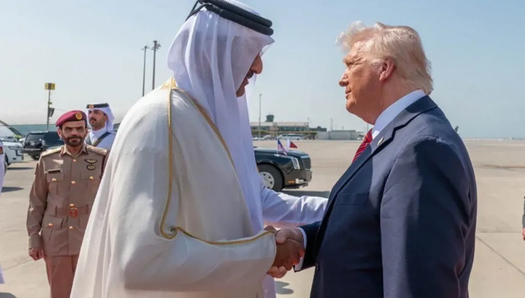 أمير قطر  الشيخ تميم بن حمد وترامب يبحثان تطورات الشرق الأوسط وسبل خفض التصعيد