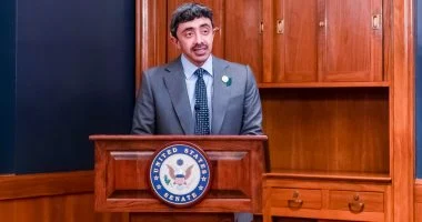 الإمارات وبريطانيا تبحثان تعزيز التعاون وتطورات الأوضاع بالمنطقة