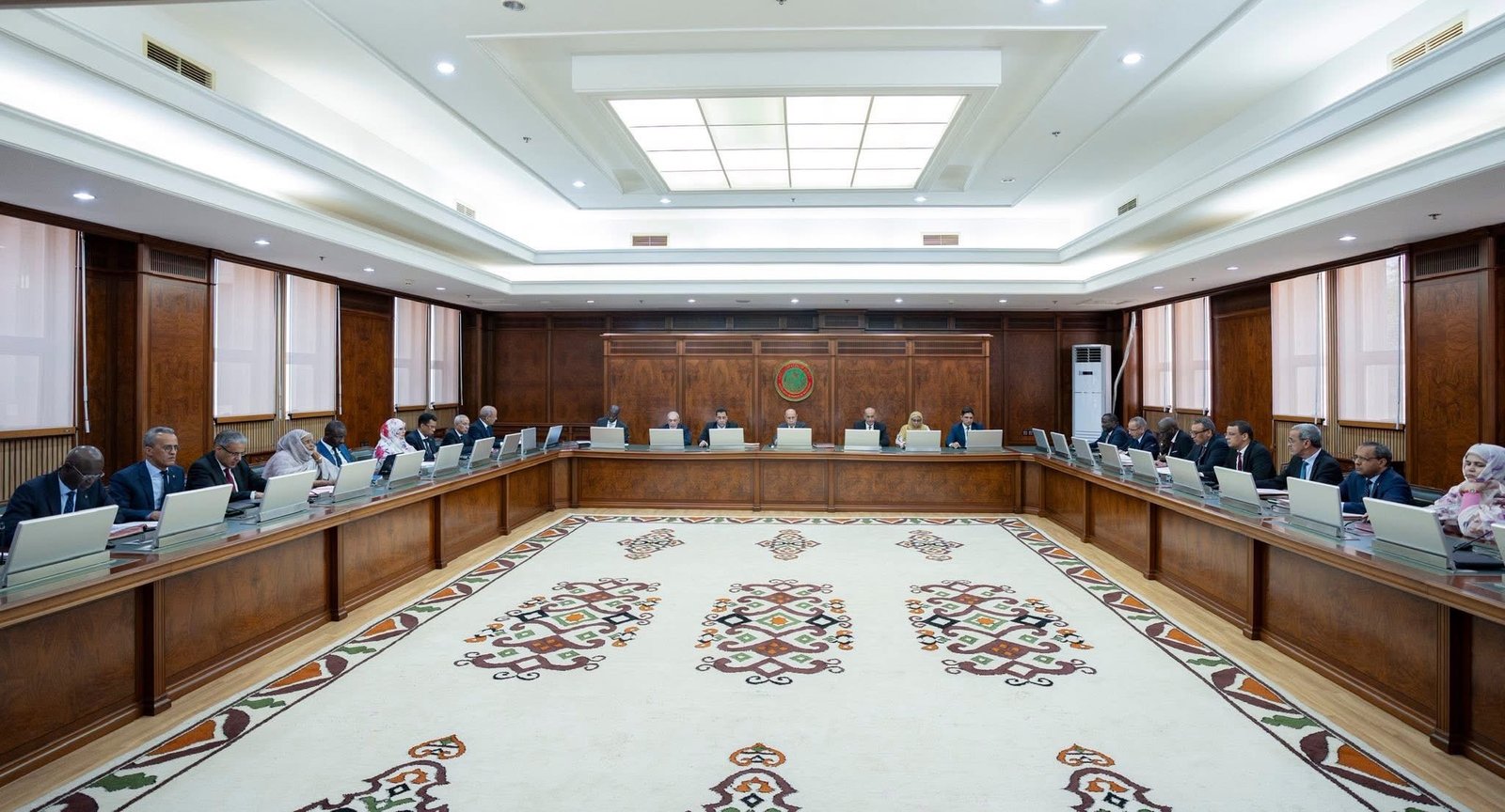 “الوزاري” اليوم : يصادق على إنشاء قطب تنموي بولاية اترارزة (بيان)