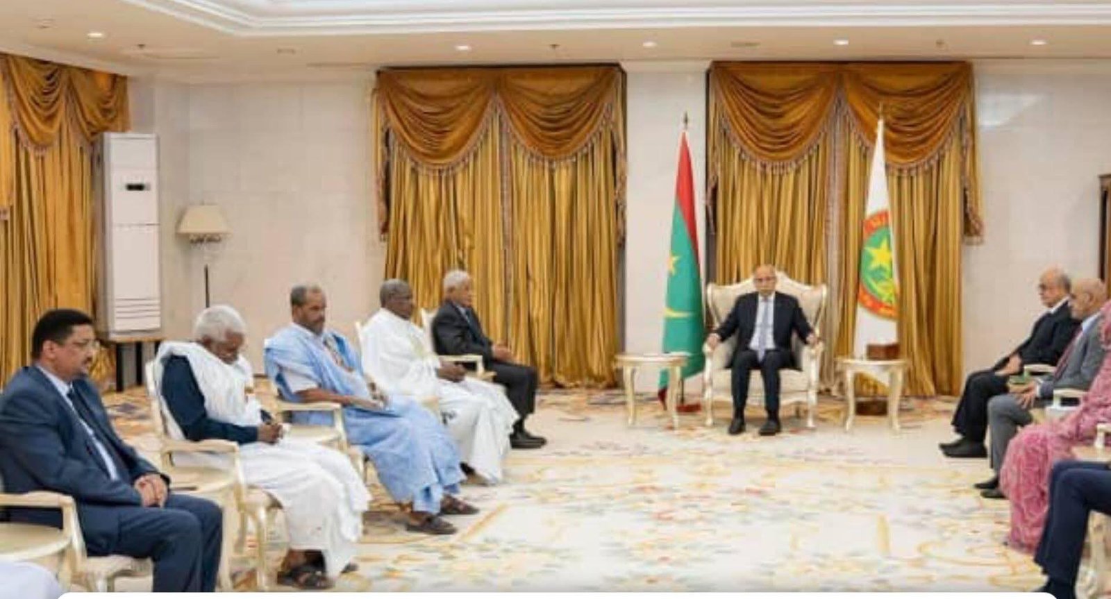 الرئيس غزواني يستقبل ممثلي الكونفدراليات المهنية الوطنية بالقصر الرئاسي