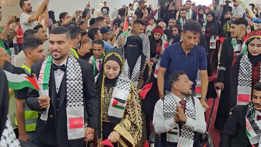 زفاف جماعي لـ40 شاباً من ذوي الإعاقة في غزة بتمويل مغربي وسط الحرب والمعاناة