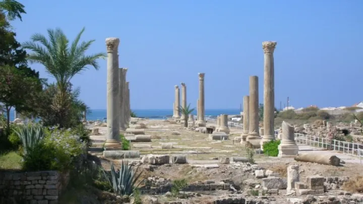 أضرار جسيمة تلحق بموقع أثري عالمي في صور لبنانية جراء القصف الإسرائيلي