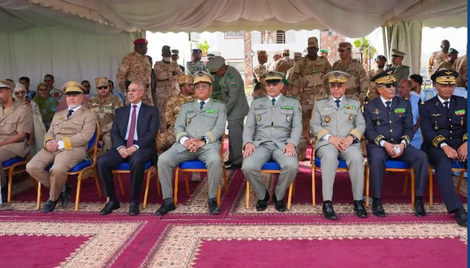 أطار: وزير الدفاع يشرف على تخرج 70 ضابطا (عاملا) بينهم خمسة أجانب