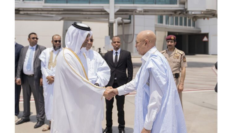 الرئيس غزواني يصل الدوحة لتقديم التعازي في وفاة الأمير الوالد الشيخ حمد بن خليفة آل ثاني
