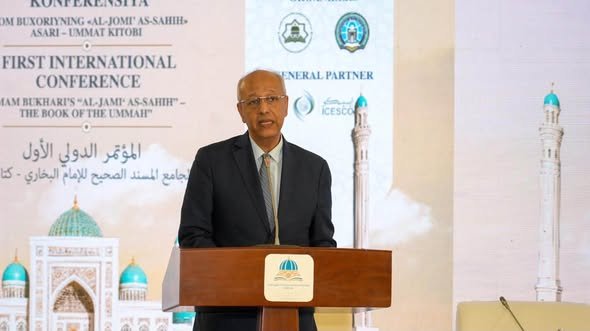 رئيس جامعة شنقيط العصرية يشارك في المنتدى الدولي الأول حول الحضارة الإسلامية، الذي انعقد في طشقند