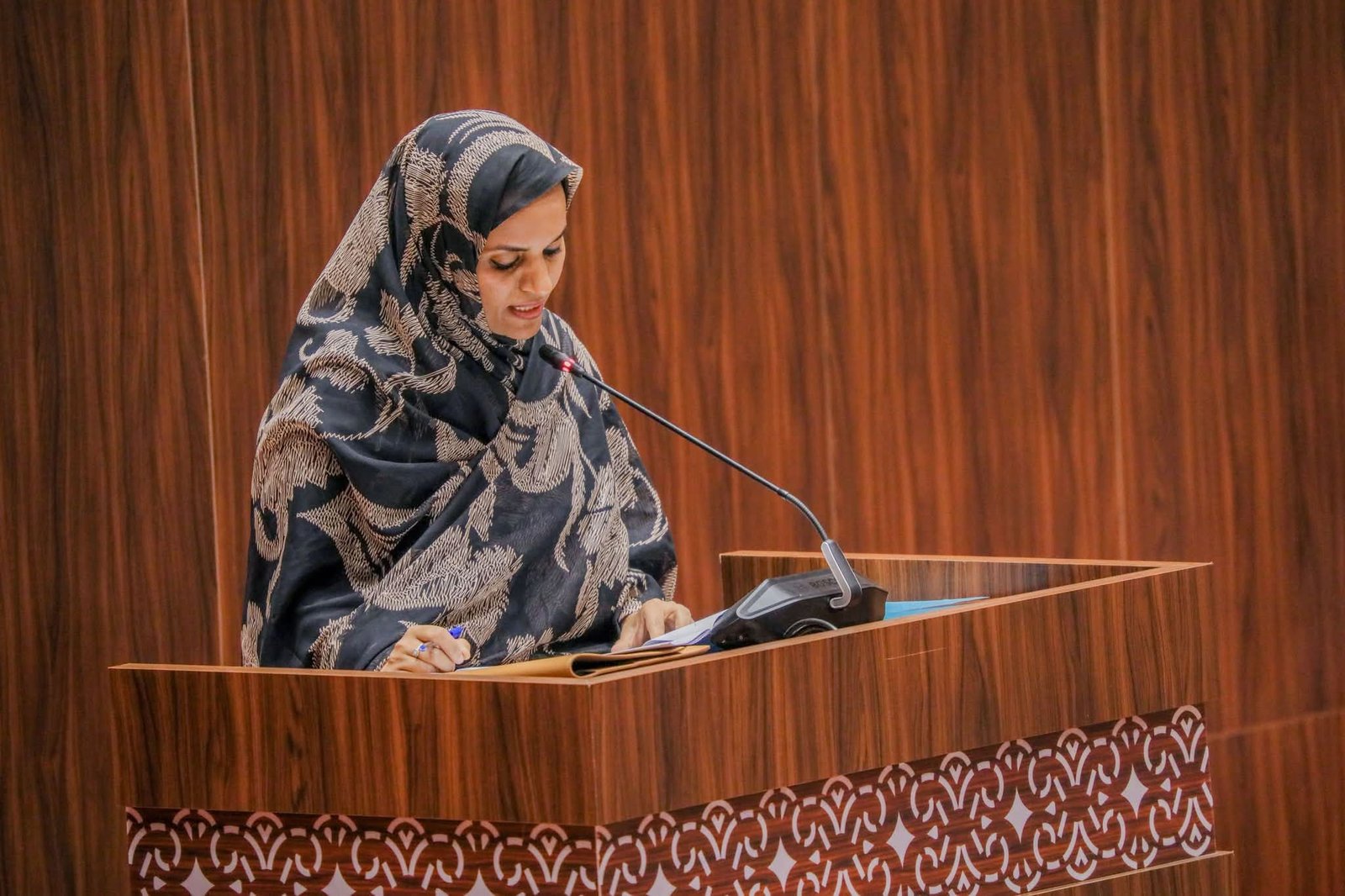وزيرة المياه: تحسين خدمات التزويد بالمياه في نواكشوط عبر زيادة الإنتاج من حقل إديني