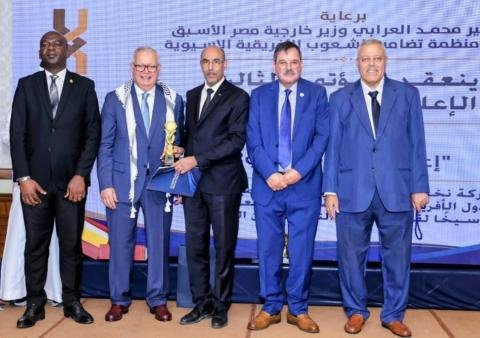 اتحاد الإعلاميين الأفريقي الآسيوي يكرم النقيب محمد سالم ولد الداه