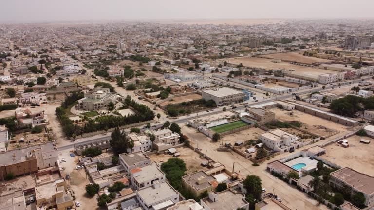 وزارة العقارات تخطر أسرًا قرب مستشفى الصداقة بالإخلاء تمهيدًا للهدم