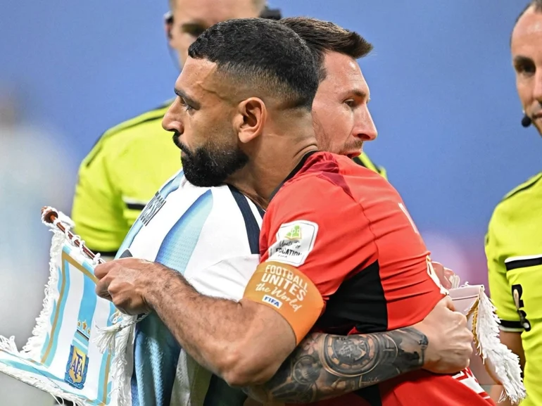 ميسي ومحمد صلاح.. من نجوم الملاعب إلى علامات تجارية بمليارات الدولارات