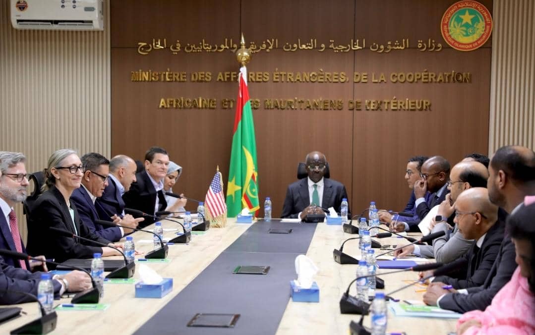 وزير الشؤون الخارجية يجري مباحثات مع وفد من الكونغرس الأمريكي