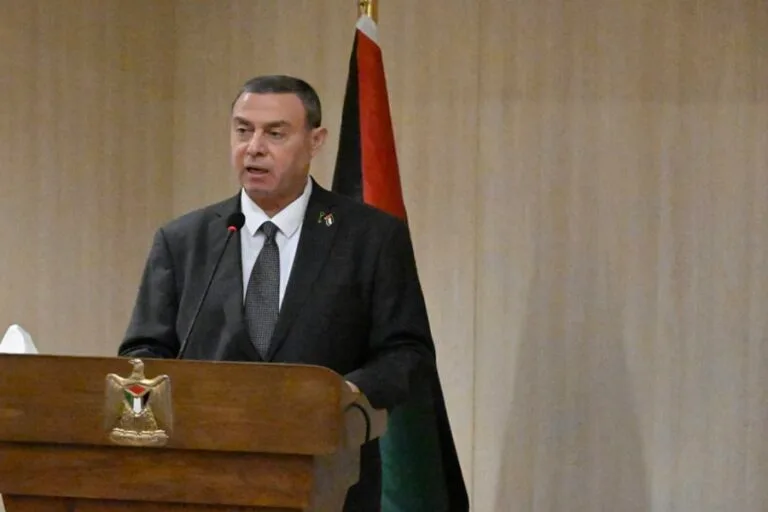 وفاة السفير الفلسطيني الأسبق في موريتانيا دياب اللوح عن 68 عامًا