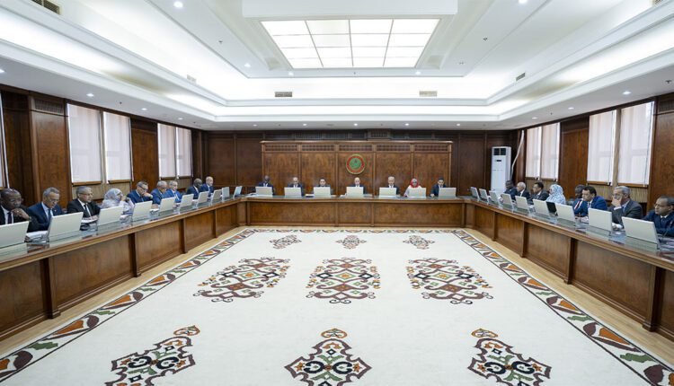 “الوزاري” اليوم: بيانات حول تطور محفظة الصفقات الكبرى وآلية تسويق الذهب وتجارة وتصدير المواشي