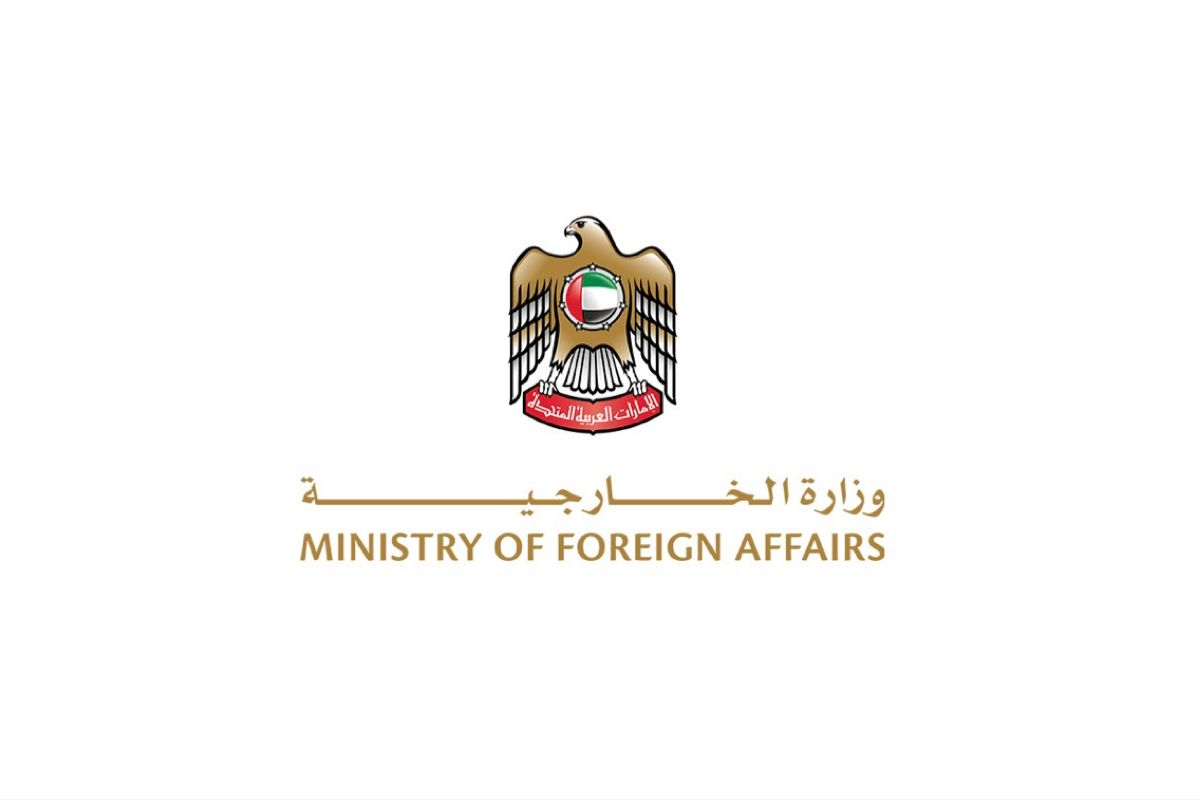 الإمارات تُدين بأشد العبارات استهداف سفينة تابعة لأدنوك أثناء عبورها مضيق هرمز