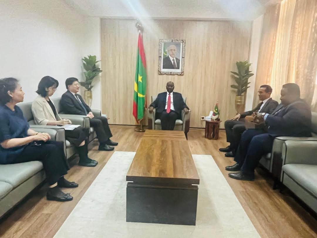 وزير الشؤون الخارجية يجري مباحثات مع السفير الصيني في نواكشوط