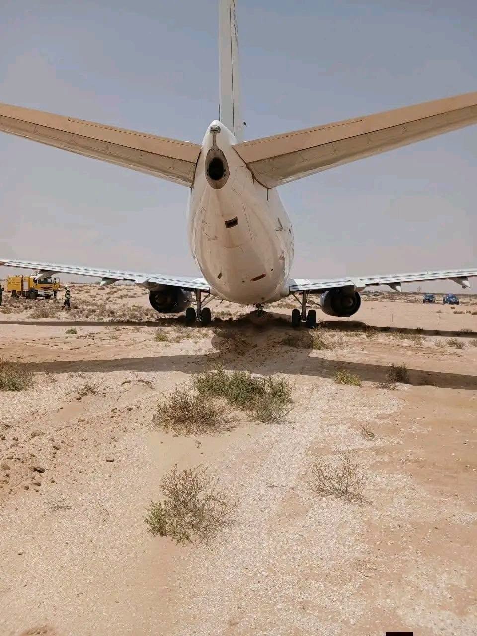 طائرة بعثة نادي الجمارك تخرج عن مدرج مطار أم التونسي