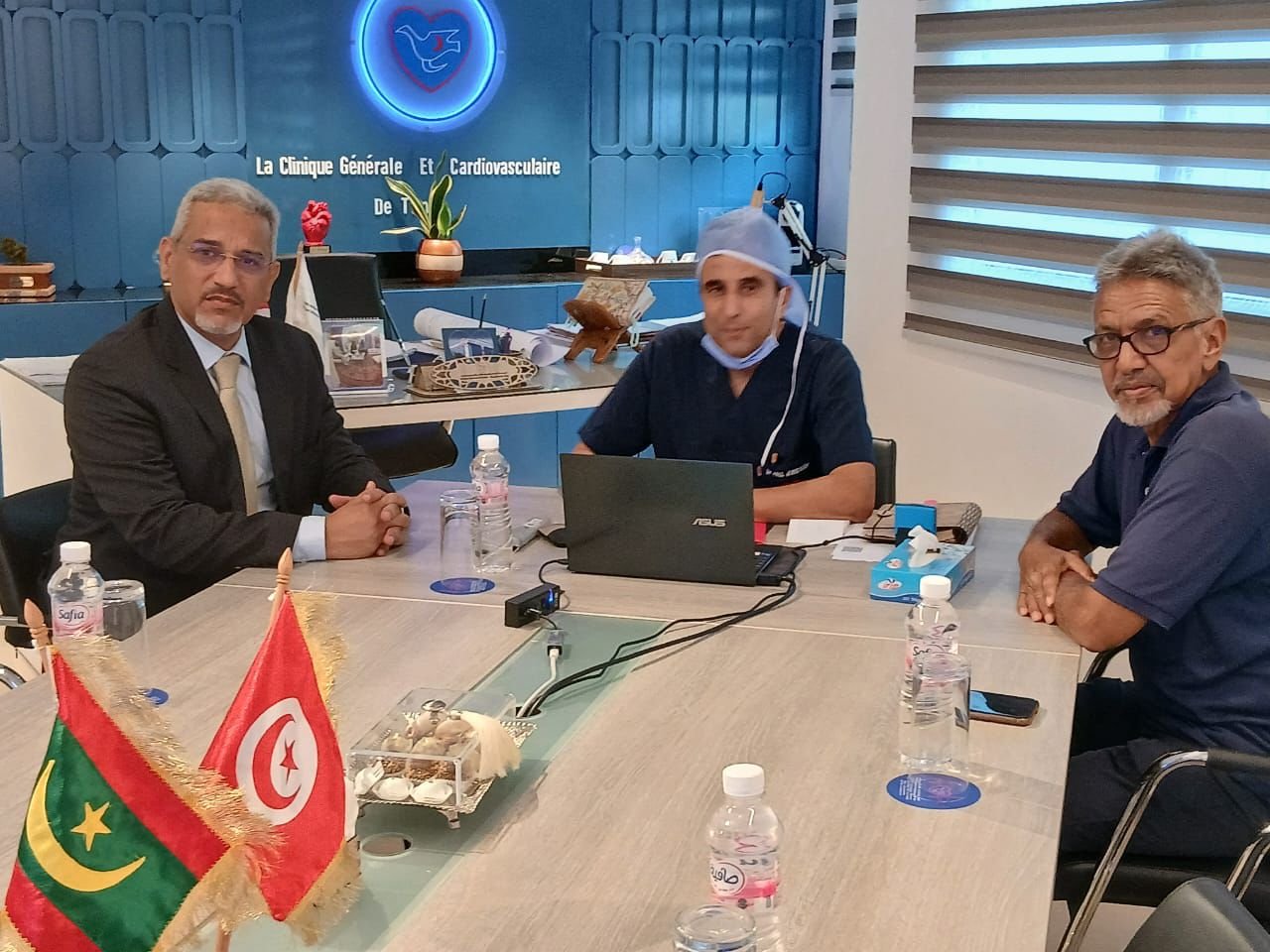 السفير الموريتاني في تونس يتفقد أوضاع المرضى الموريتانيين بالمستشفيات والمصحات