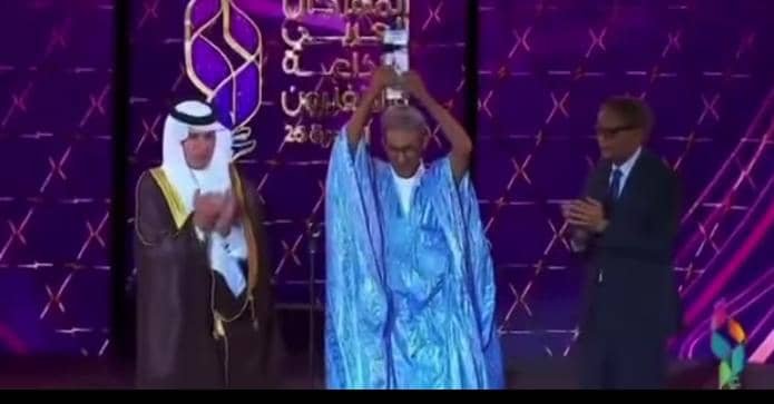 المهرجان العربي للإذاعة والتلفزيون بتونس يكرّم المخرج الموريتاني محمد سالم دند ويحتفي بتجربته الإبداعية