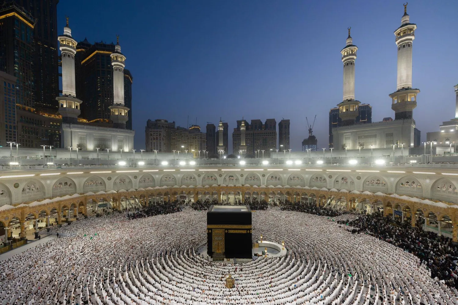من مكة إلى المدينة.. هجمات حوثية تستهدف الحرمين الشريفين تتصدى لها السعودية و يشجبها العالم الإسلامي