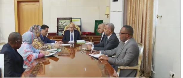 الغزواني يجتمع بطاقم مستشفى الأنكولوجيا لبحث سير العمل والتحديات