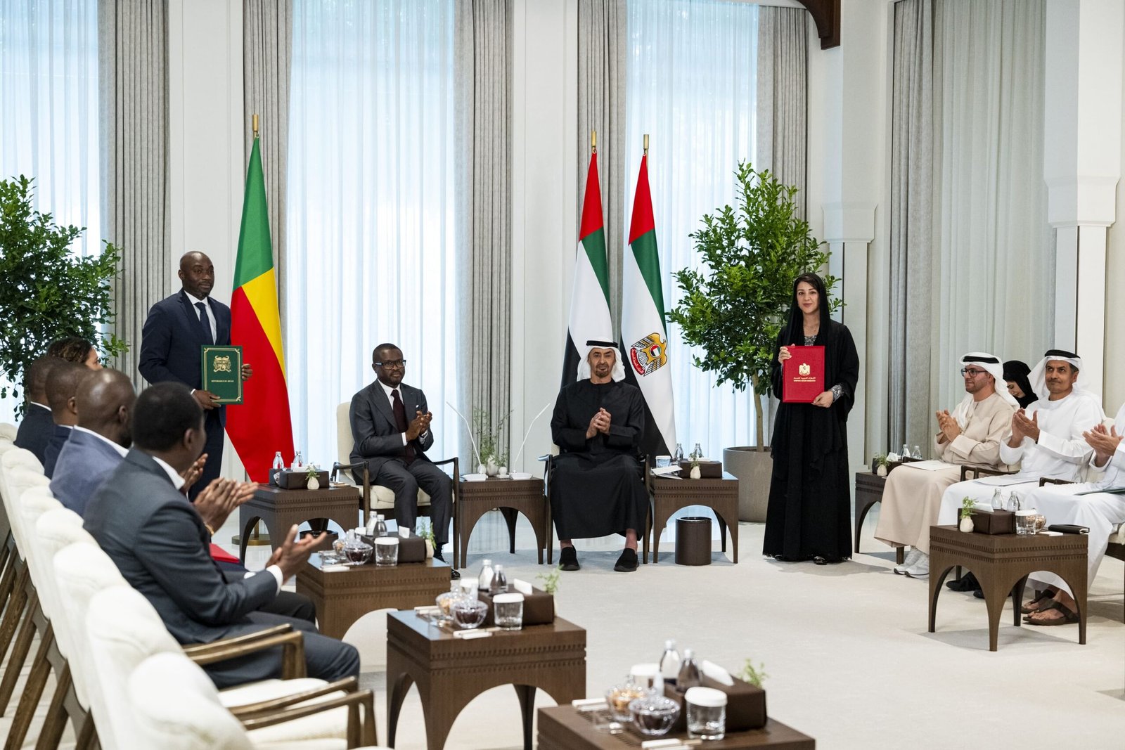 الإمارات توسّع حضورها الاقتصادي في إفريقيا.. اتفاقيات جديدة مع بنين لتعزيز التجارة والاستثمار والشراكات الاستراتيجية